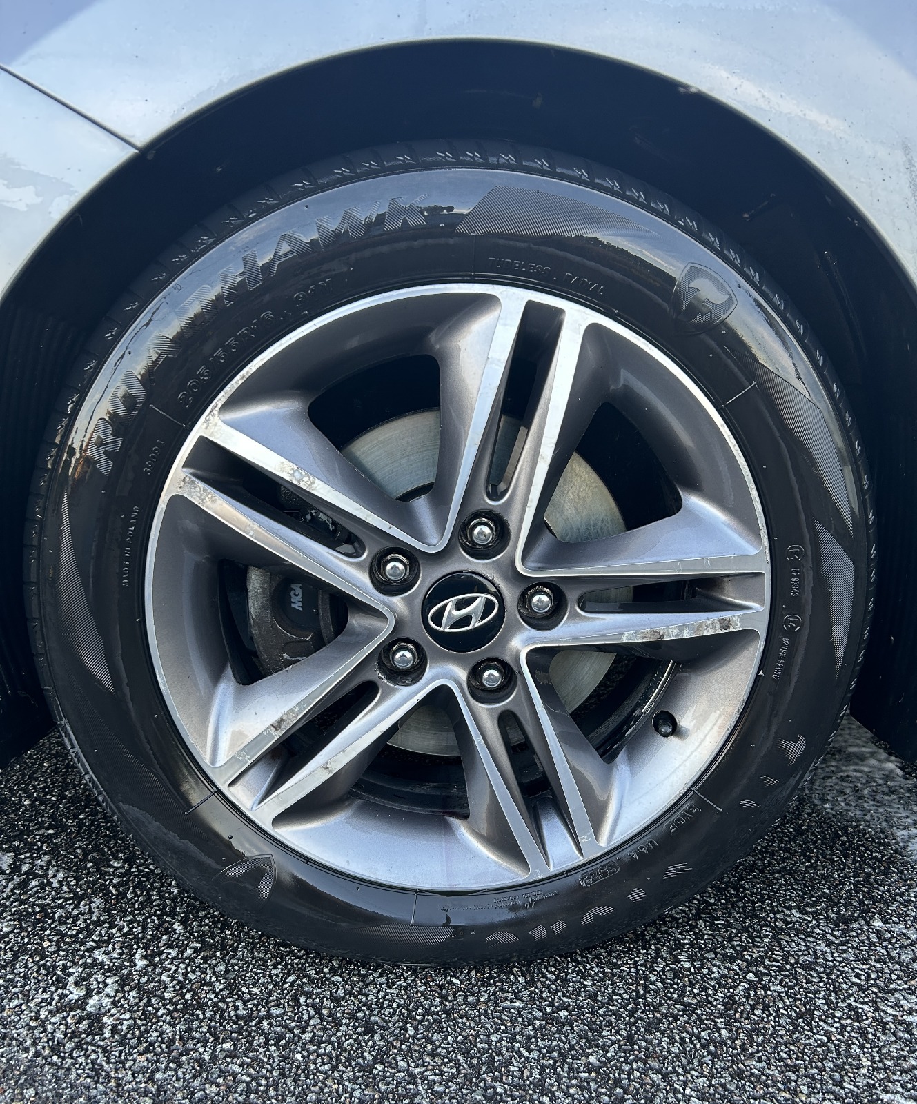 Jante brillante après nettoyage professionnel - CleanSoluce